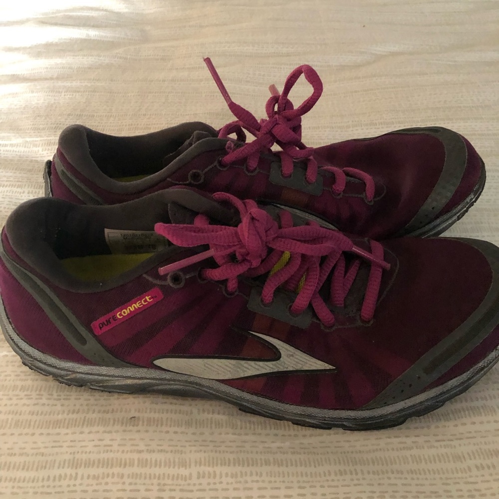 Women’s Brooks Pure Connect Running Shoes